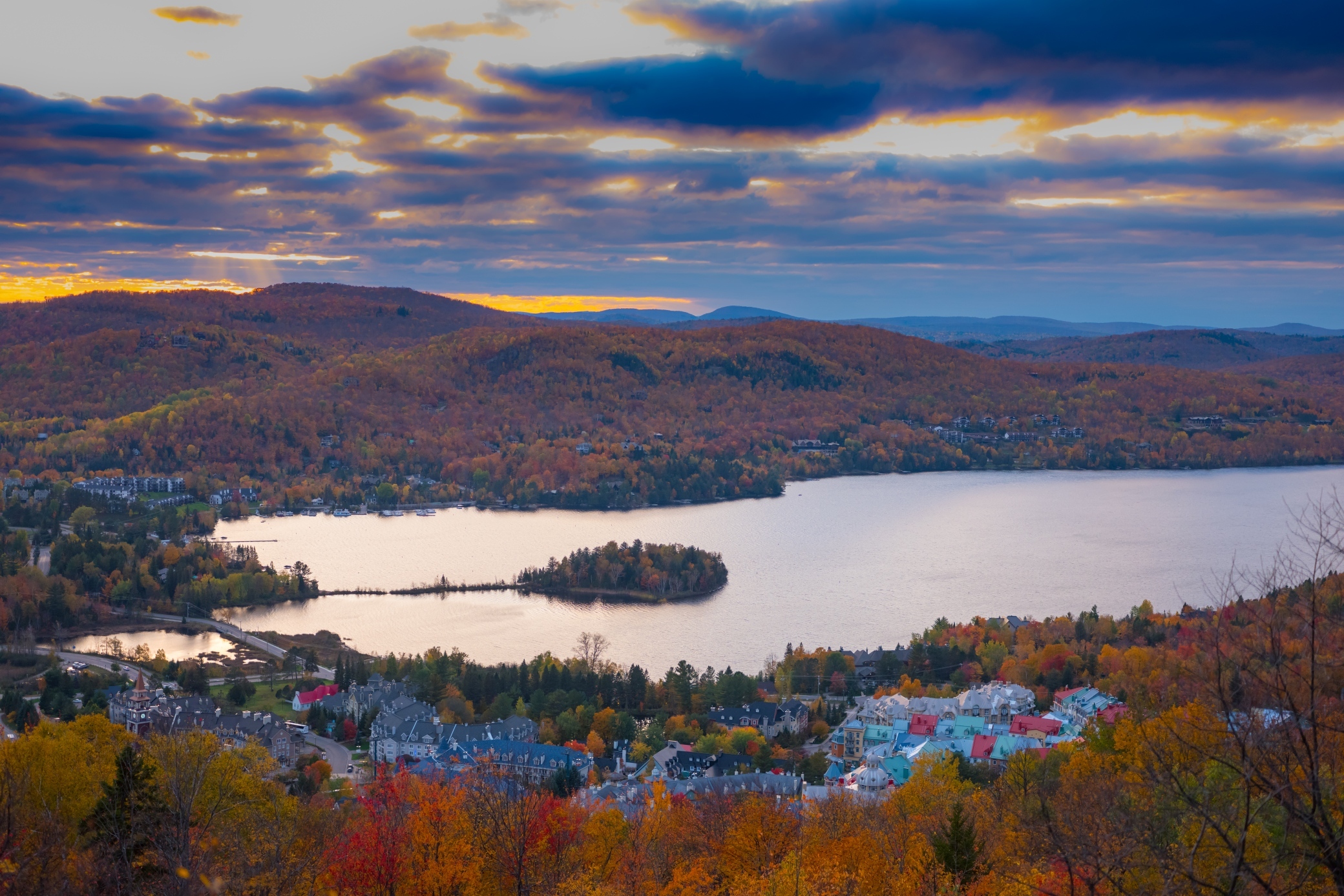 Vue de Tremblant en Automne