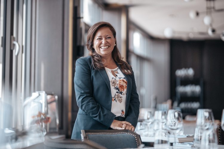 Stéphanie Réceptionniste au Fairmont Tremblant